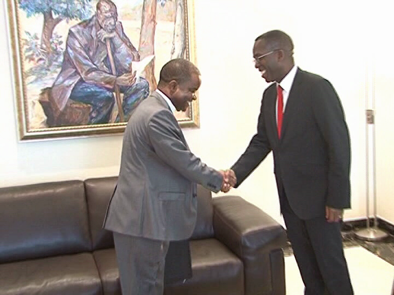 Réhabilitation et construction des écoles: Mgr Ngumbi en quête de la part de Kindu