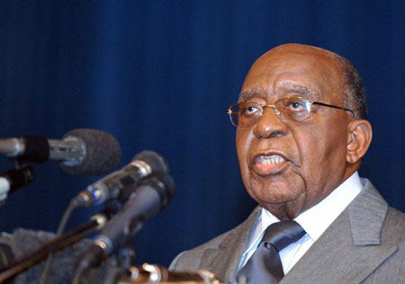 Antoine Gizenga face aux militants du Palu ce samedi à Buma
