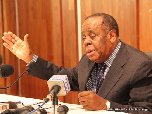 Chercher Charles Mwando Nsimba inhumé à Lubumbashi